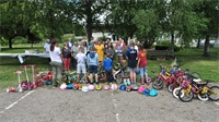 Des vélos et des trottinettes pour les enfants de la MEF