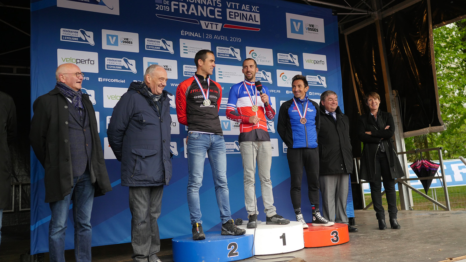 Championnat de France VTTAE : Gilloux et Ferrand-Prévot vainqueurs, Absalon 2e