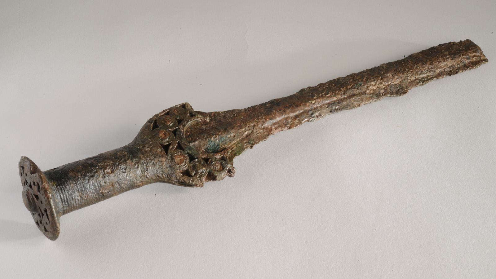 Le rendez-vous du Mudaac : focus sur une épée en bronze datant de la période du Bronze moyen
